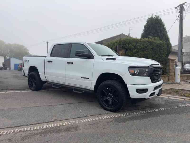 RAM 1500 Bighorn 5,7 Hemi Lonestar Crew 2023 - foto 1