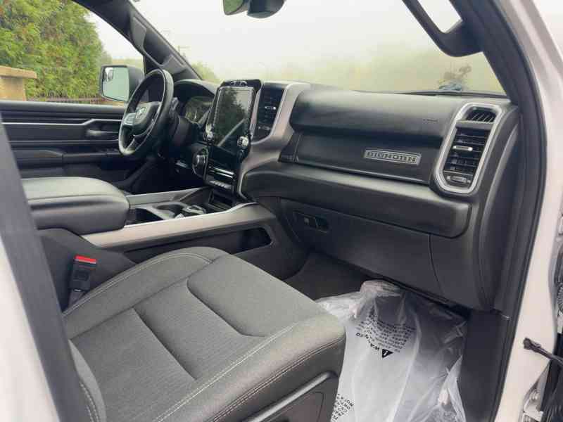 RAM 1500 Bighorn 5,7 Hemi Lonestar Crew 2023 - foto 9