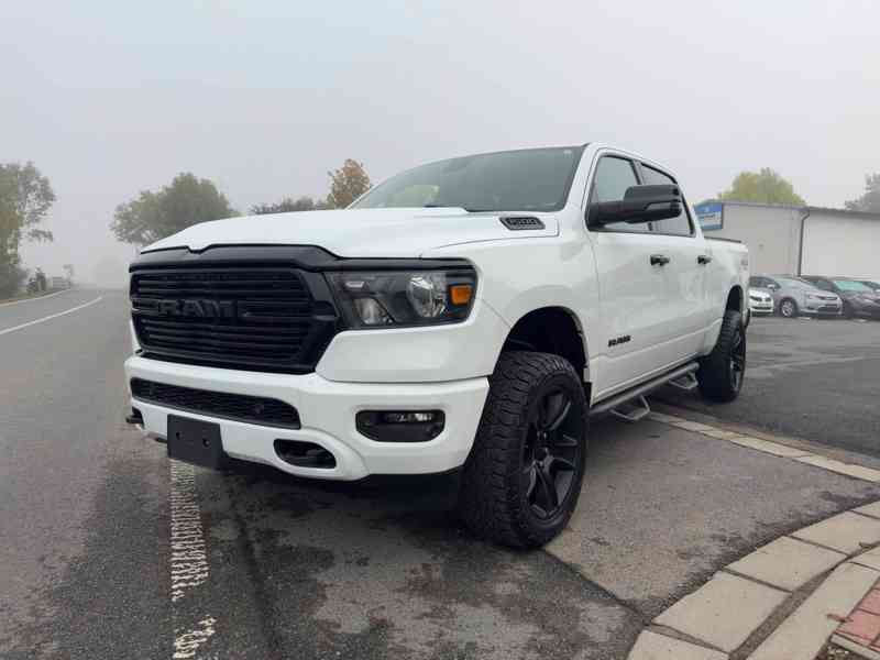 RAM 1500 Bighorn 5,7 Hemi Lonestar Crew 2023 - foto 2