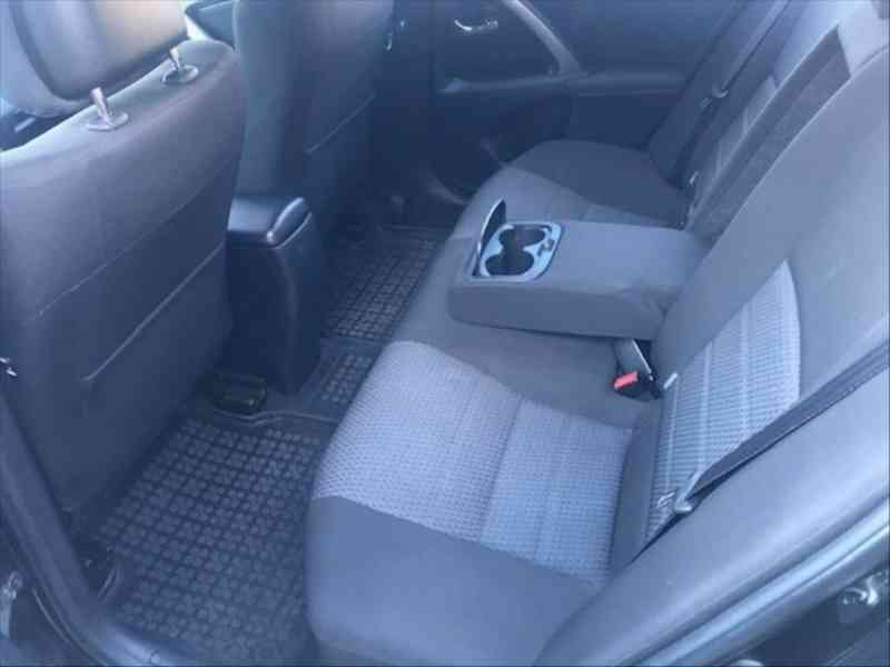 Toyota Avensis 1,8   _RV 2012_108 kW - foto 18