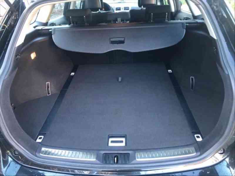 Toyota Avensis 1,8   _RV 2012_108 kW - foto 10