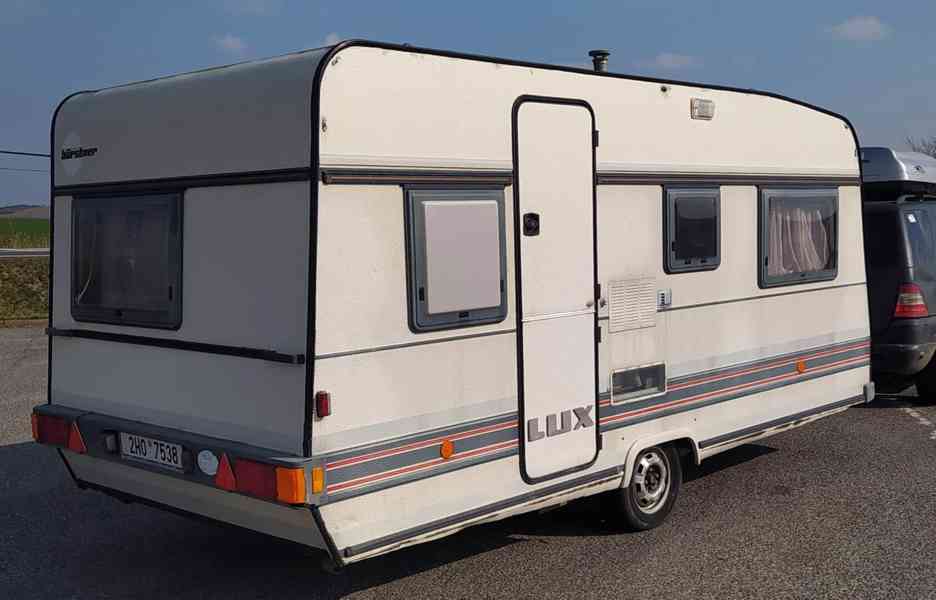 Cestovní karavan Buerstner Lux, ČR doklady, nová STK. - foto 3