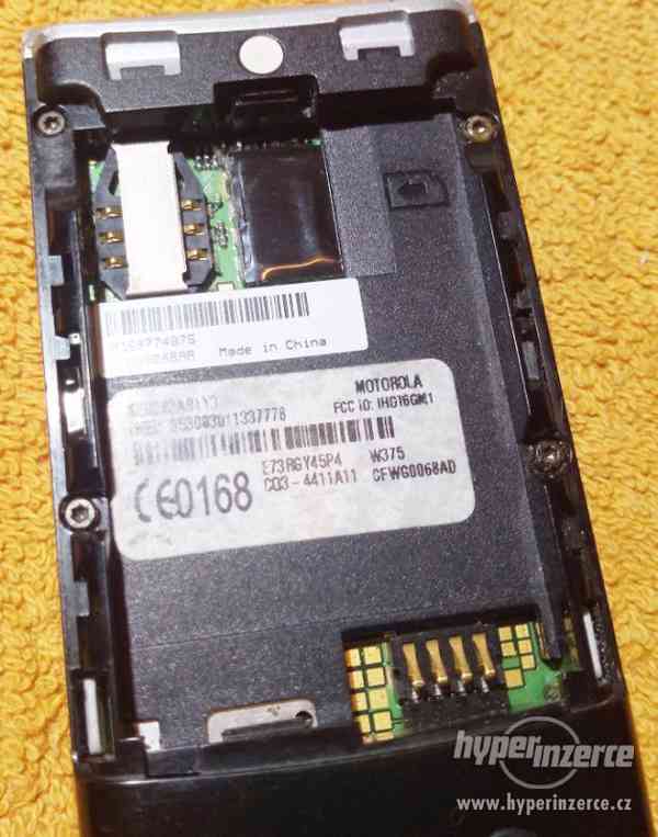 Véčko Motorola W375 - k opravě nebo na náhradní díly!!! - foto 10