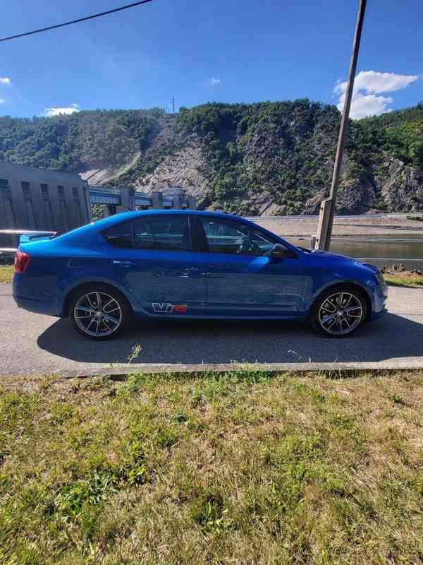 Škoda Octavia 2,0   RS - foto 6