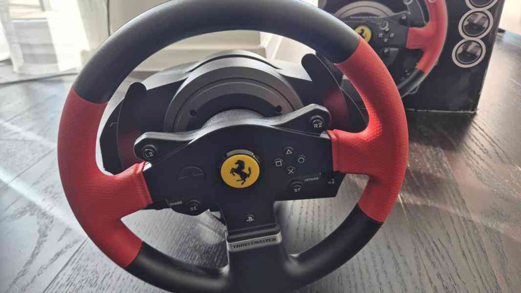 volant Thrustmaster T150 Ferrari Force Feedback – TOP STAV - foto 8