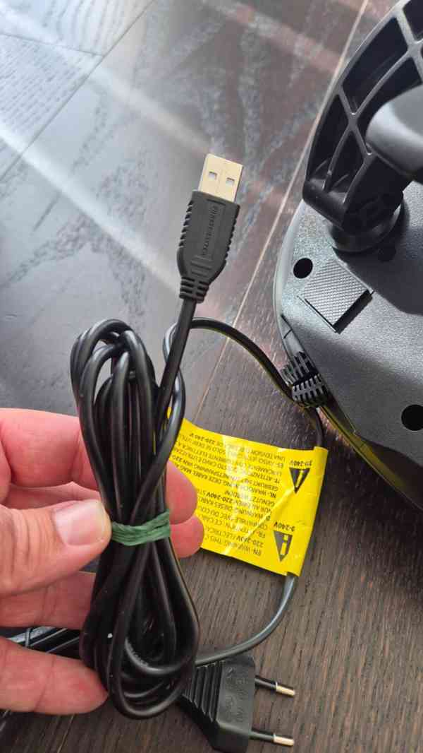 volant Thrustmaster T150 Ferrari Force Feedback – TOP STAV - foto 7
