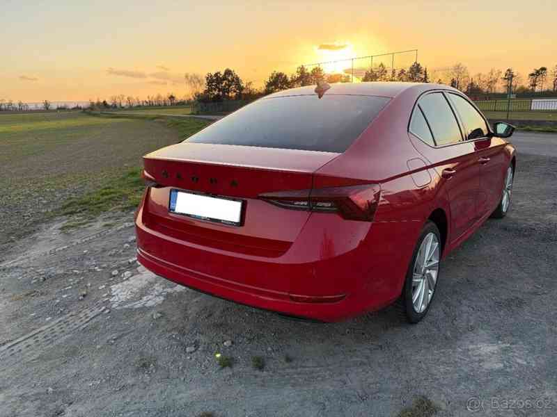Škoda Octavia 2,0   TDi DSG 110kW DPH HeadUP - foto 6