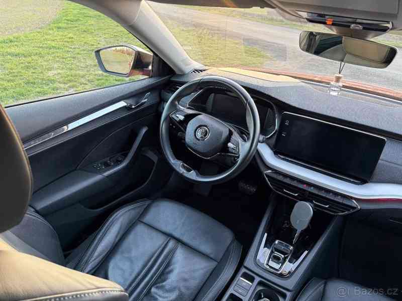 Škoda Octavia 2,0   TDi DSG 110kW DPH HeadUP - foto 12