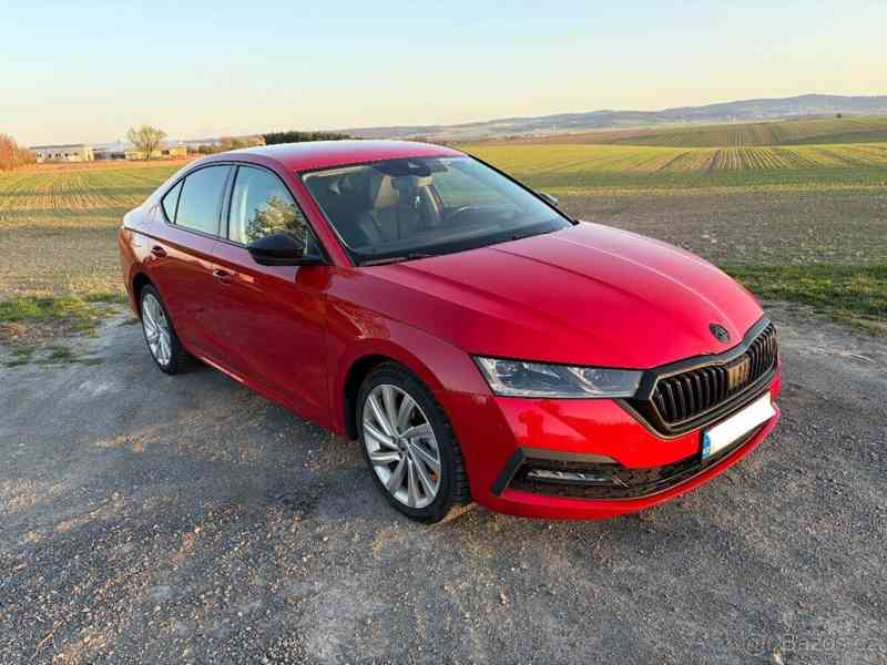 Škoda Octavia 2,0   TDi DSG 110kW DPH HeadUP - foto 15