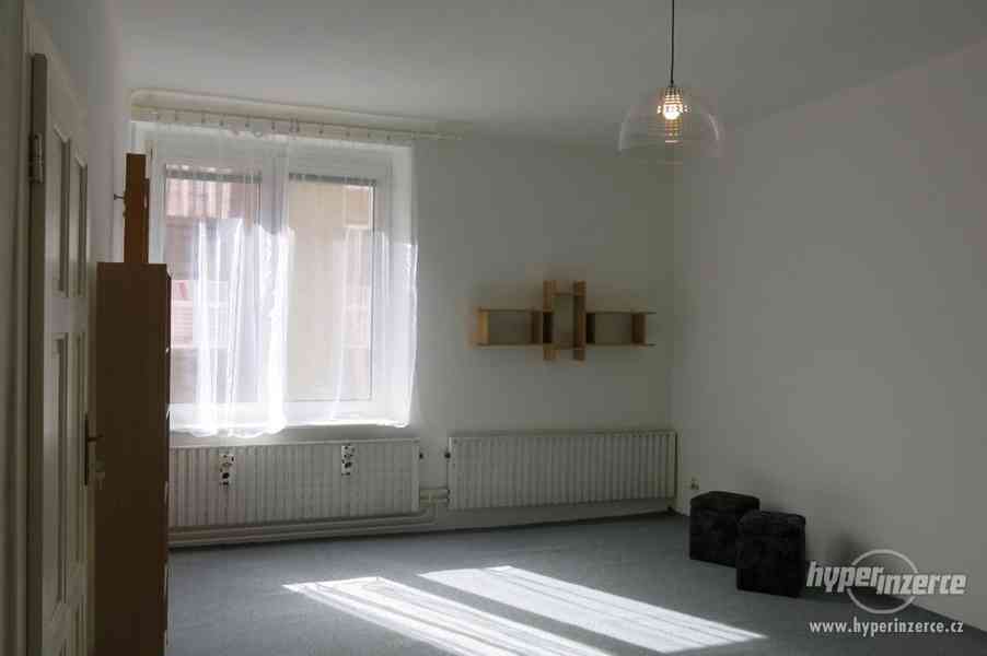 Pronájem pokoje v  bytě 2+1 82 m2, Plzeň -Bory - foto 5