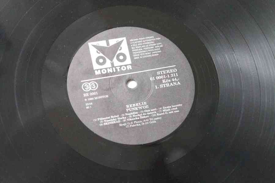 Rebelie  -  Punk 'n' Oi  (LP) - foto 3