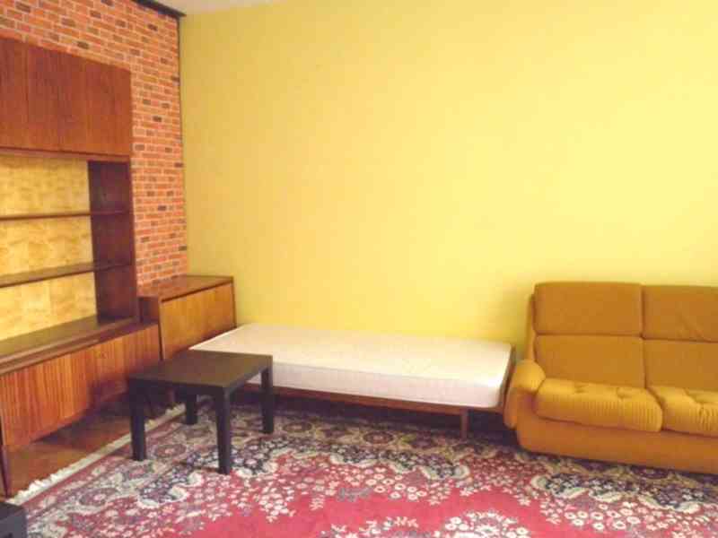 1 studentka ke studentce na 2.lůž. pok., 3+1, centr, výtah - foto 2