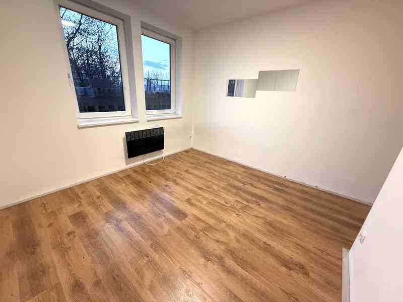 PRONÁJEM NEBYTOVÉHO PROSTORU V BRNĚ - MALOMĚŘICÍCH - foto 4