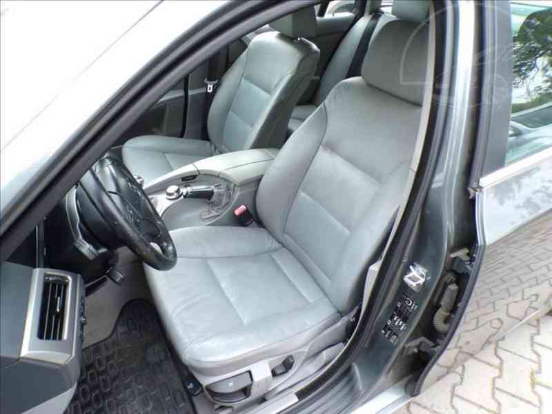 BMW 525 D M57 2,5 KŮŽE,XENON,NAVI - foto 8