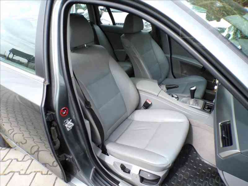 BMW 525 D M57 2,5 KŮŽE,XENON,NAVI - foto 13