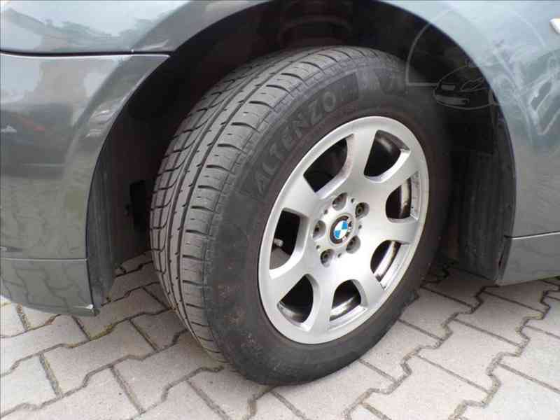 BMW 525 D M57 2,5 KŮŽE,XENON,NAVI - foto 15