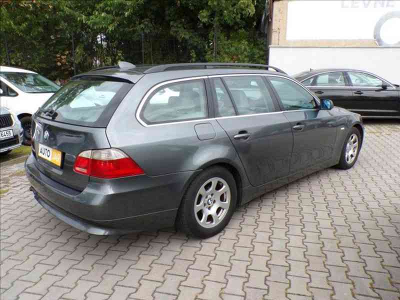 BMW 525 D M57 2,5 KŮŽE,XENON,NAVI - foto 3