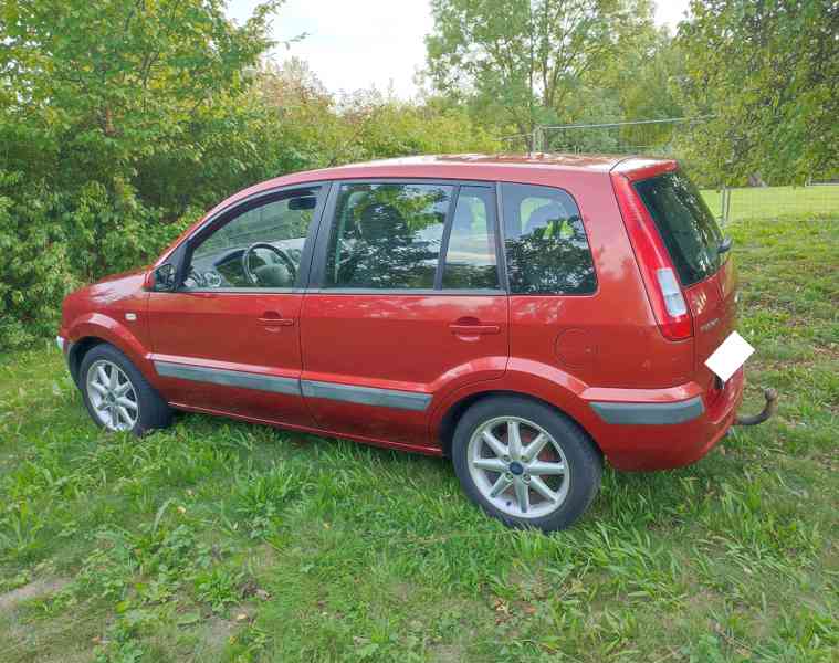 Ford Fusion, garážovaný, tažné zařízení, 154 000km - foto 2