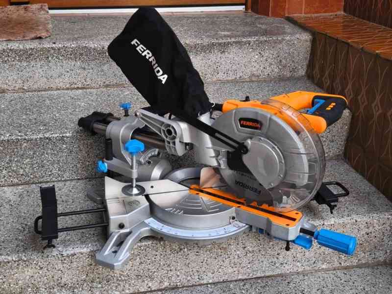 Prodám pokosovou pilu s posuvem FERRIDA 1500 W. - foto 3