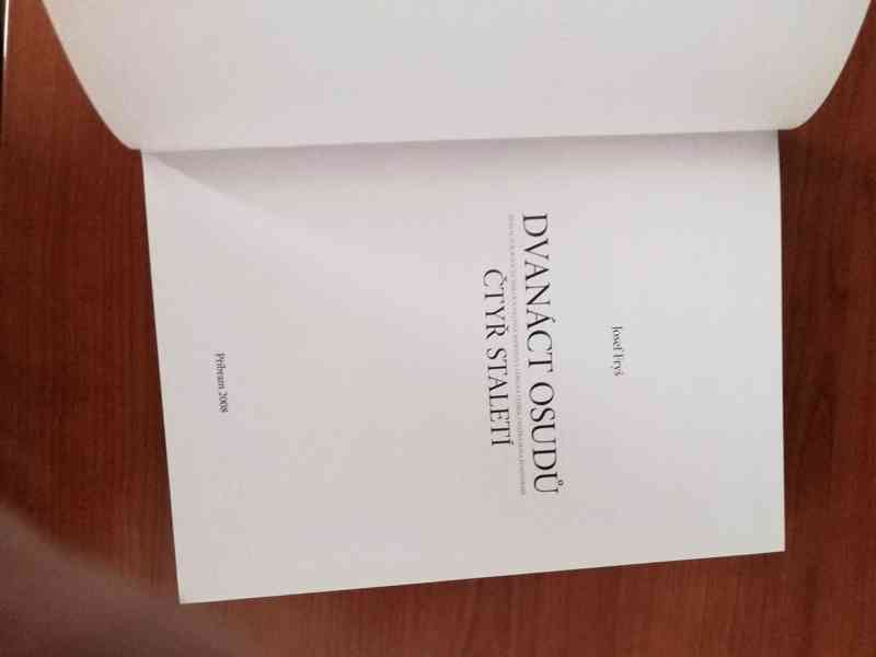 PRODÁM KNIHU JOSEF FRYŠ: DVANÁCT OSUDŮ  - foto 3