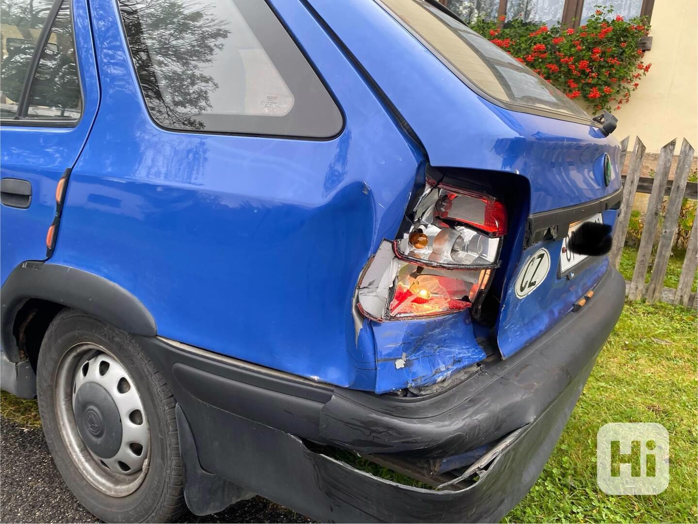 Sháníme výřez karoserie, Felda - foto 1