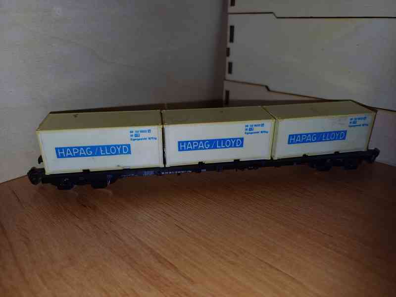 Plošinové vagony s kontejnery.  TT - foto 7