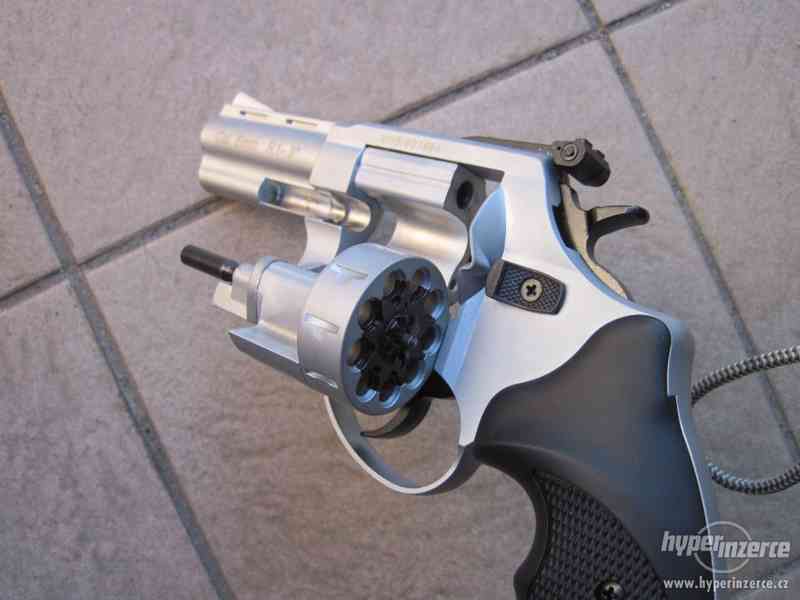 Zoraki R1 Streamer revolver flobertka 6/22 mm 3" lesk - foto 2