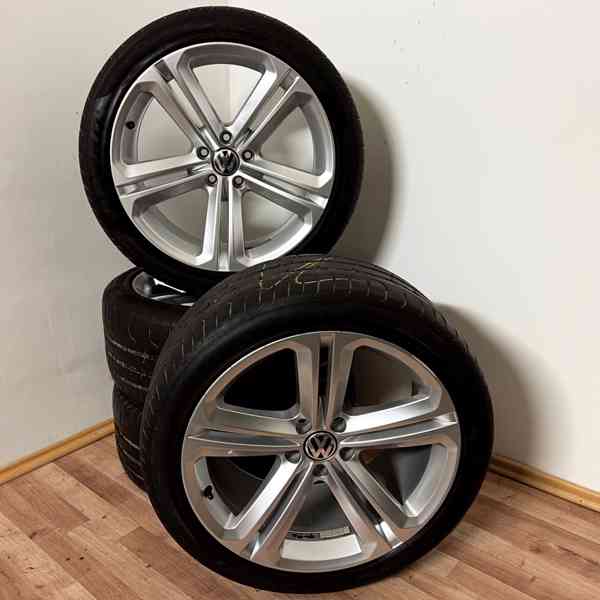 VW TIGUAN R-LINE 5x112 R19 ET33+LETNÍ 255/40R19 5m - foto 1