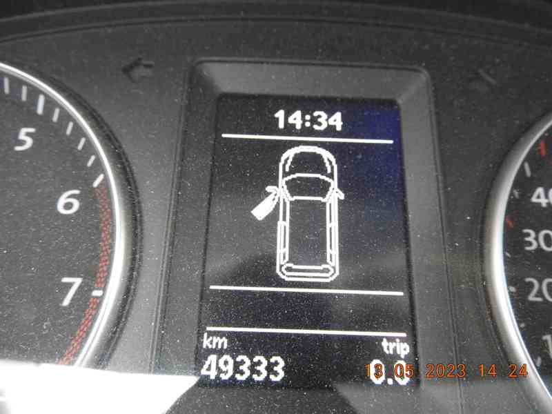 VW Caddy benzin 1400/92kw - foto 7