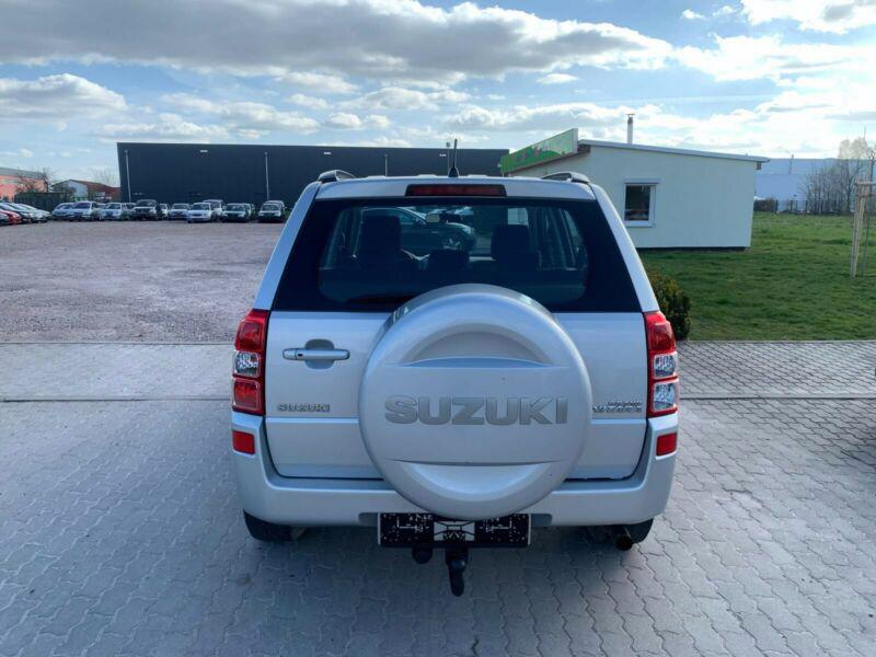 Suzuki Grand Vitara 2.4 Comfort Aut. benzín 124kw - foto 13