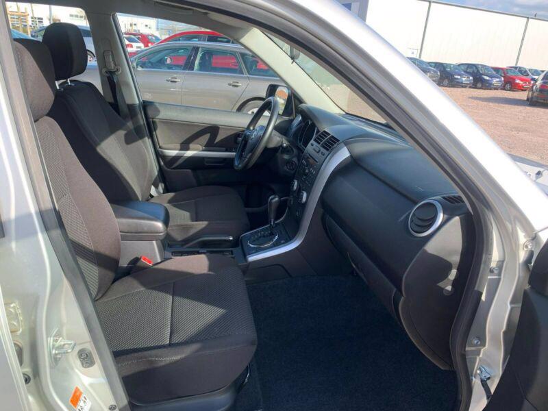 Suzuki Grand Vitara 2.4 Comfort Aut. benzín 124kw - foto 6