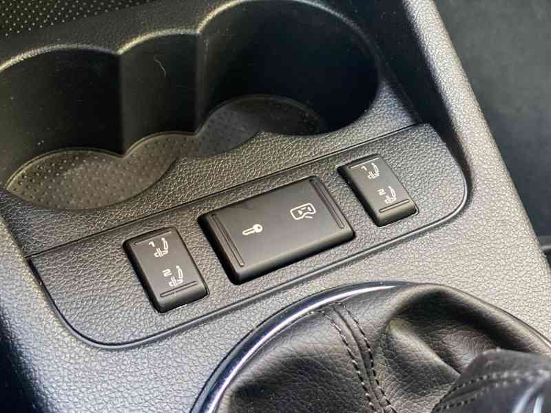 Škoda Roomster 1.4MPI Fresh benzín 63kw - foto 15