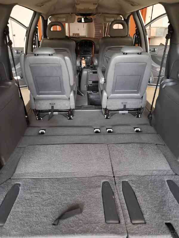 Chrysler Grand Voyager 2,8   limited stown n Go - foto 6