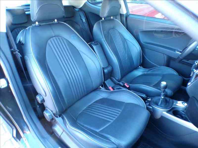 Alfa Romeo Mito 1,6 JTD 88KW NAVI,KŮŽE,SER.KNIHA - foto 15