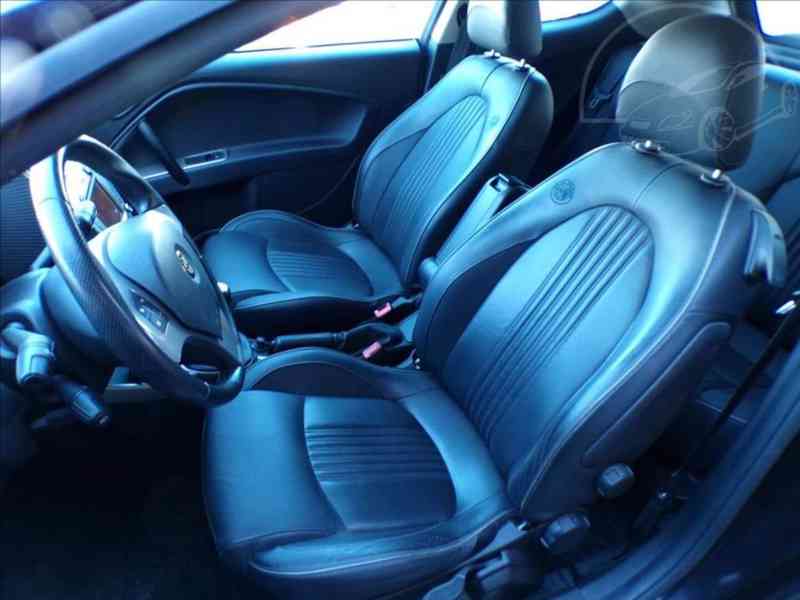 Alfa Romeo Mito 1,6 JTD 88KW NAVI,KŮŽE,SER.KNIHA - foto 10