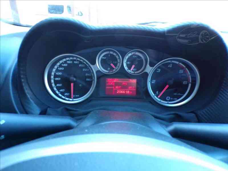 Alfa Romeo Mito 1,6 JTD 88KW NAVI,KŮŽE,SER.KNIHA - foto 5