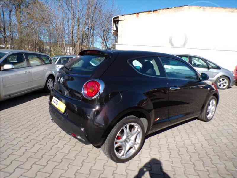 Alfa Romeo Mito 1,6 JTD 88KW NAVI,KŮŽE,SER.KNIHA - foto 4