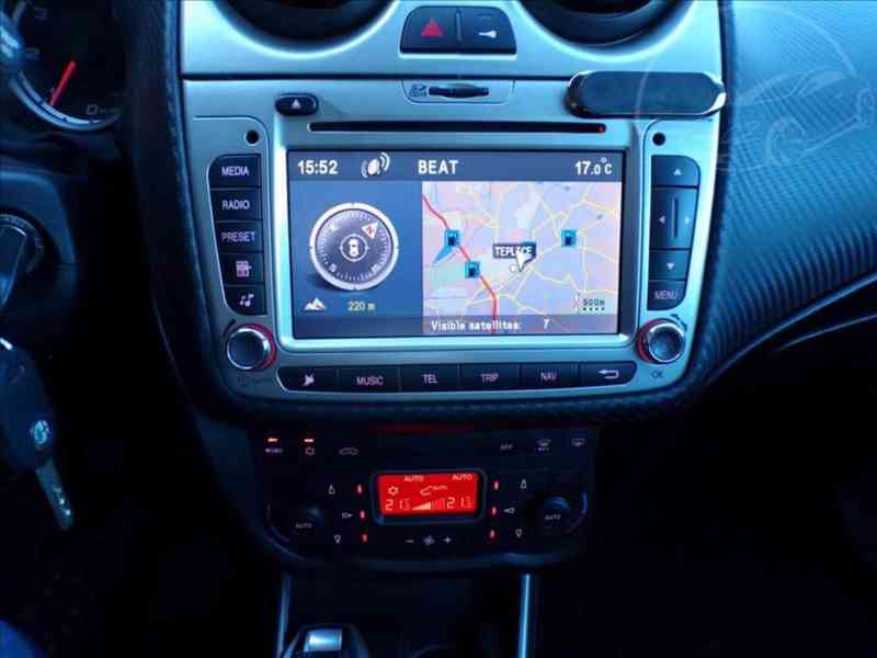 Alfa Romeo Mito 1,6 JTD 88KW NAVI,KŮŽE,SER.KNIHA - foto 7