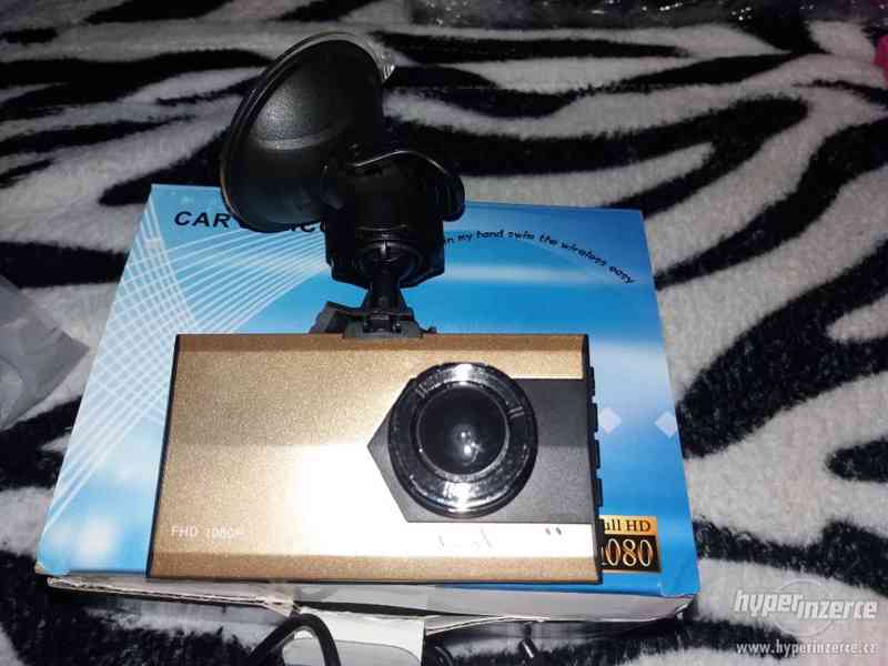 Záznamová kamera do auta VELKÉ 3.0''LCD Záznamová kamera do - foto 3