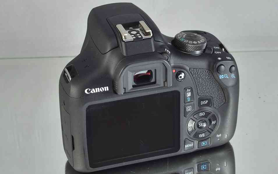 Canon EOS 2000D + EFS 18-55mm IS STM *300 Exp. - foto 9