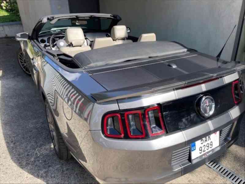Ford Mustang 3,7   V6 - foto 5