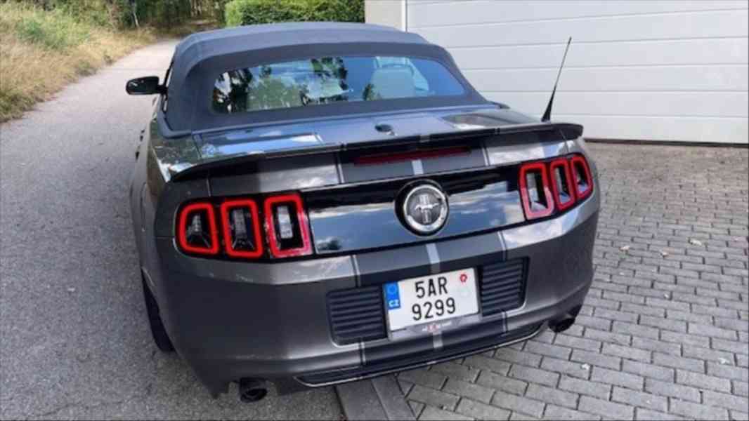 Ford Mustang 3,7   V6 - foto 3