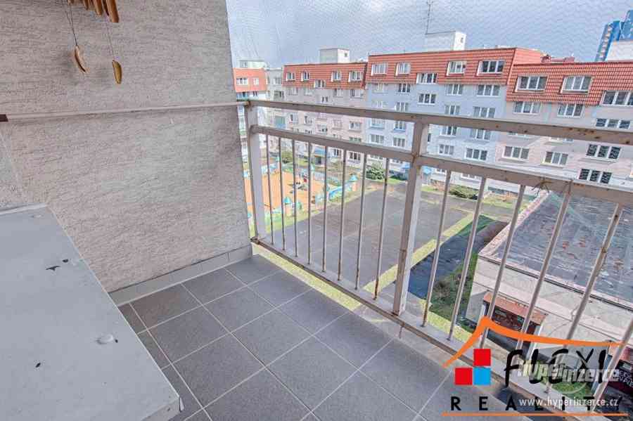 Pronájem bytu 3+1 72m2 s balkónem na ul. Dr. Šavrdy, Ostrava - Bělský les - foto 4