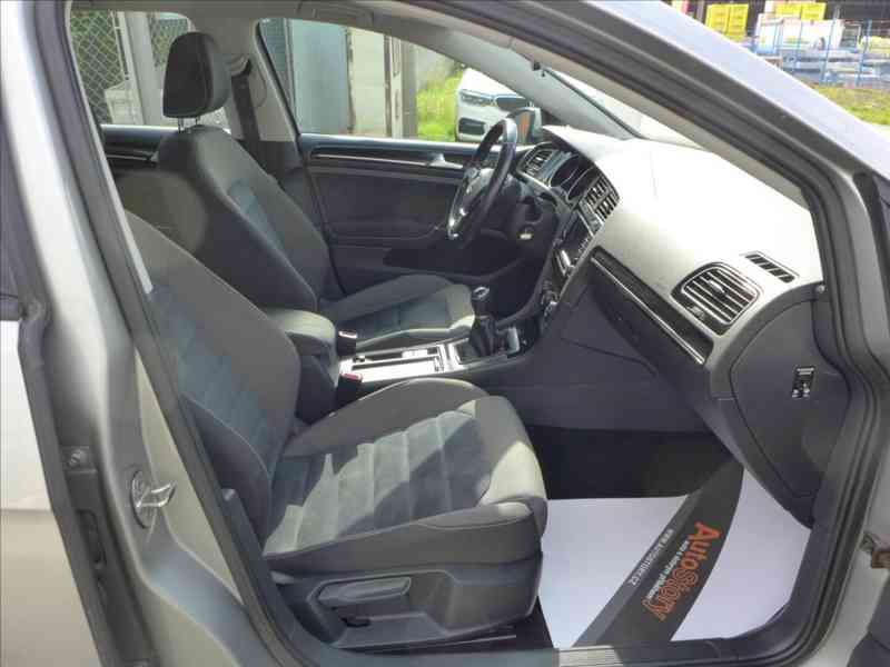 Volkswagen Golf 1,6 TDI HIGHLINE, 1.MAJITEL - foto 10
