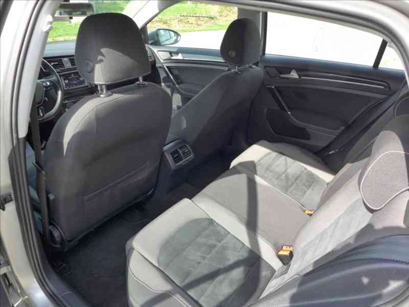 Volkswagen Golf 1,6 TDI HIGHLINE, 1.MAJITEL - foto 6