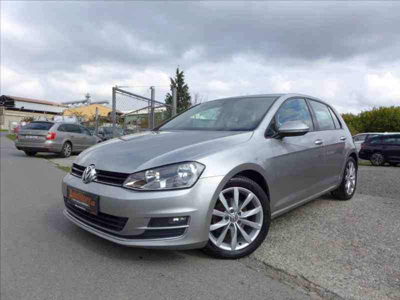 Volkswagen Golf 1,6 TDI HIGHLINE, 1.MAJITEL - foto 1
