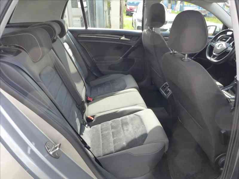 Volkswagen Golf 1,6 TDI HIGHLINE, 1.MAJITEL - foto 9