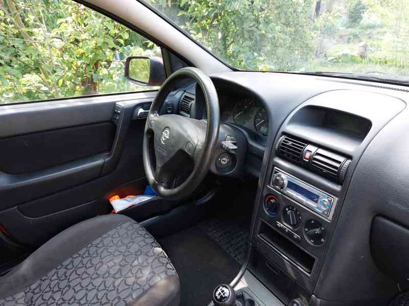 Prodám Opel Astra caravan 1,6 combi - foto 6