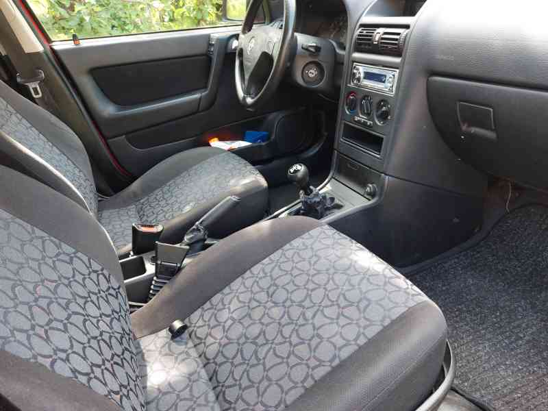 Prodám Opel Astra caravan 1,6 combi - foto 5