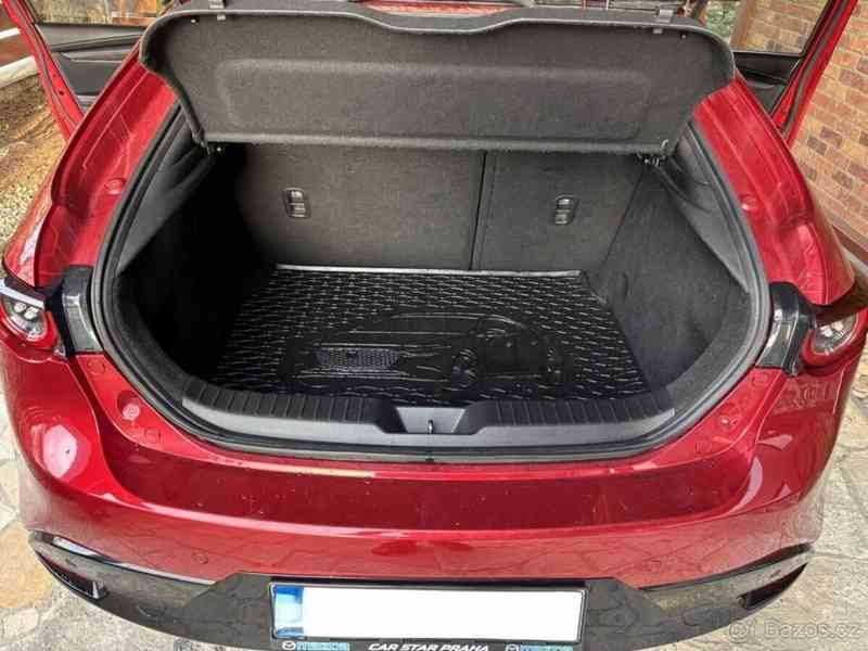 Mazda 3 2,0 - foto 3